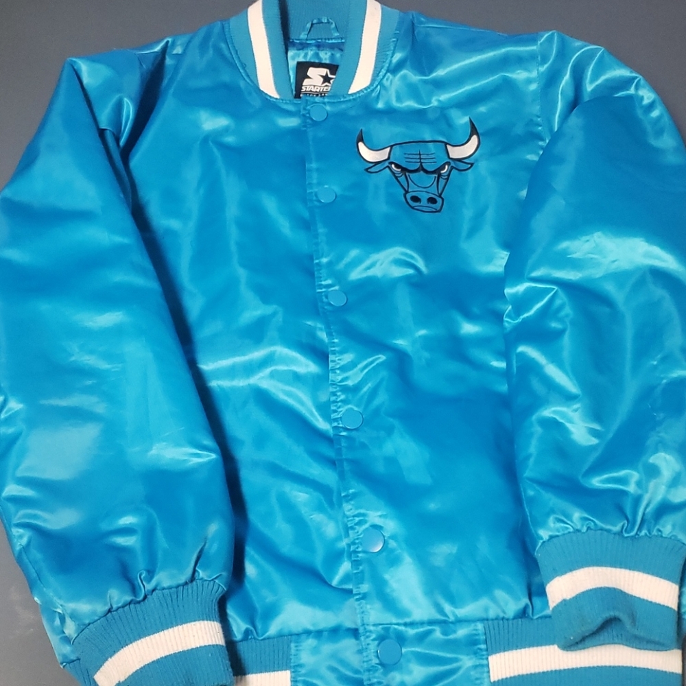 A Chicago bulls starter jacket
